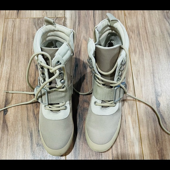 Steve Madden Womens Grady Lug-Sole Lace-Up Combat Boots - Picture 4 of 7